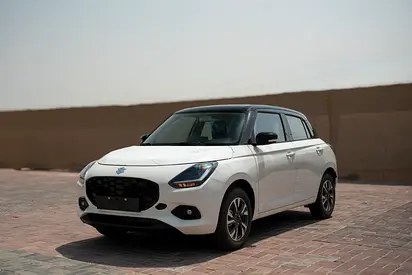 نمای دیگر سوزوکی سوئیفت GLX 2026