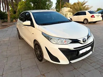 نمای دیگر تویوتا یاریس E 2018
