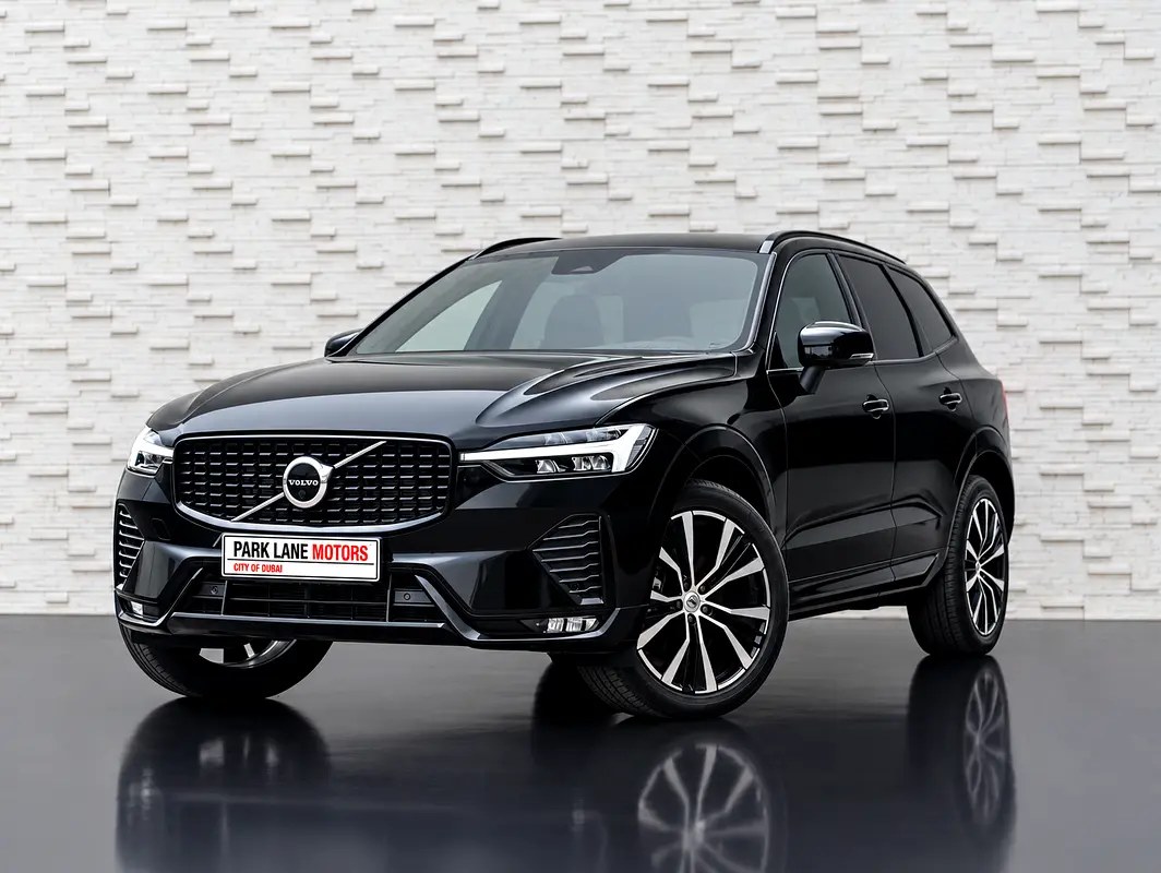 نمای دیگر ولوو XC60 B5 اولتیمیت دارک 2024