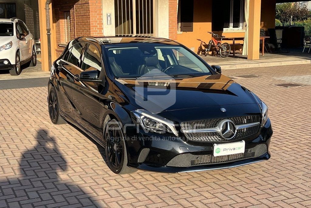 نمای دیگر مرسدس بنز مرسدس A 200 d اتوماتیک اسپرت
