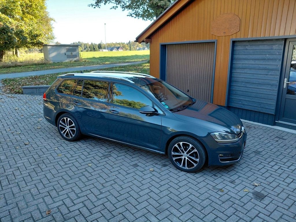نمای دیگر فولکس واگن گلف واریانت آلاستار 4Motion 2.0 TDI
