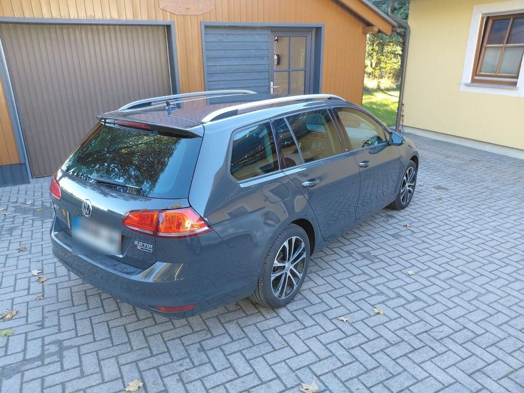 نمای دیگر فولکس واگن گلف واریانت آلاستار 4Motion 2.0 TDI