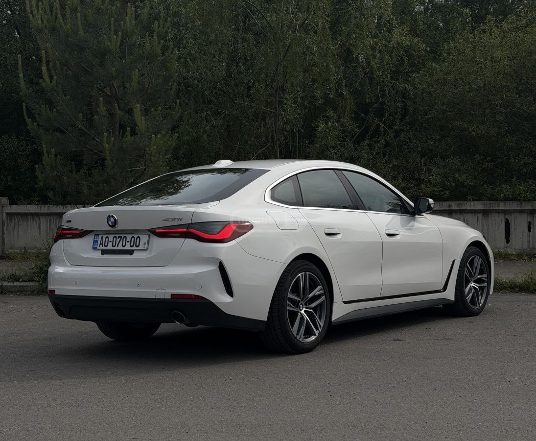 نمای دیگر بی ام و i xDrive 4dr چهار چرخ محرک H 2024